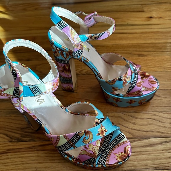 Fashion, nova platform shoes - Picture 1 of 6